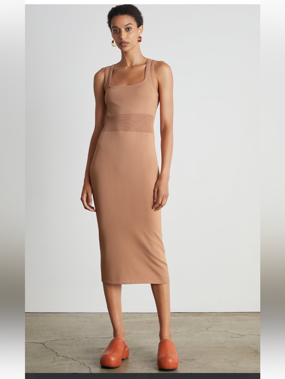 WHO WHAT WEAR COLLECTION
Indya Square-Neck Midi Dress in Dune 1X NWT